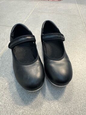 Kids Black Mary Jane Tap Shoes with Hook-and-Loop Velcro Strap